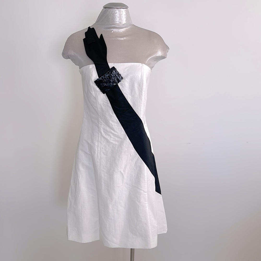 NWT! Jordi Labanda ivory dress with black glove detail knee length made in Spain